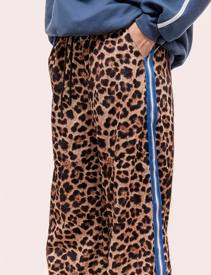 Leopard broek blauwe streep.